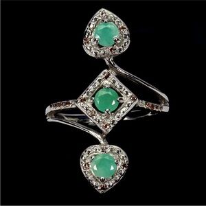 Elegant Natural Emerald and Sapphire in 925 Sterling Silver Ring